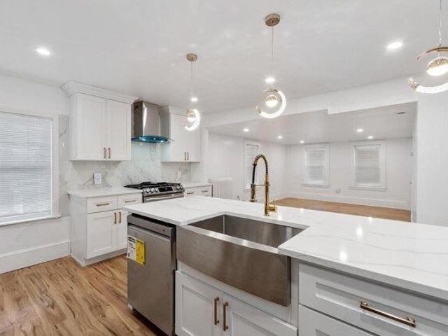 house with 3 bedroom, Winthrop MA ES105493831