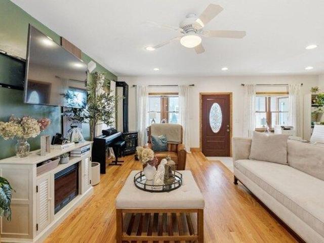 house with 3 bedroom, Winthrop MA ES105612448