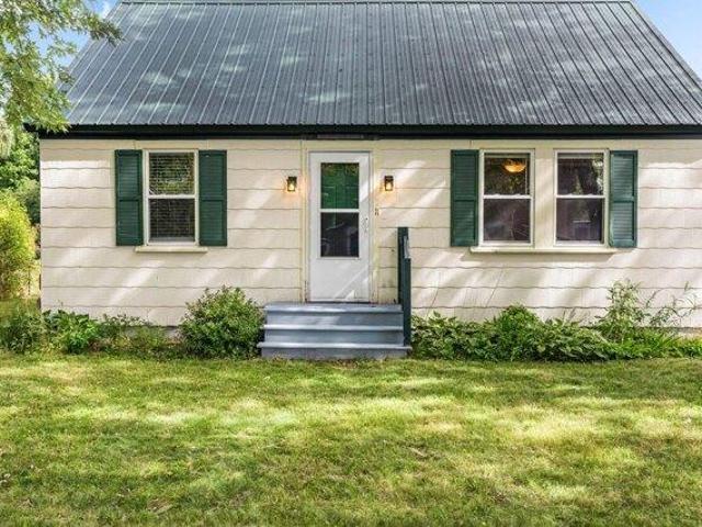 house with 3 bedroom, Winthrop ME ES105577382