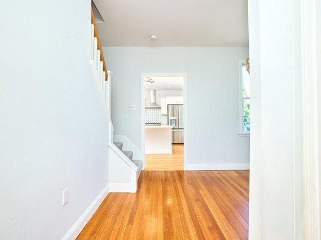 house with 3 bedroom, Winchester MA ES105575218