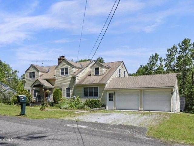 house with 3 bedroom, Windsor MA ES105477544