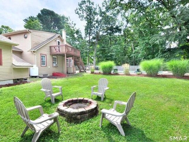 house with 3 bedroom, Windsor CT ES105532869