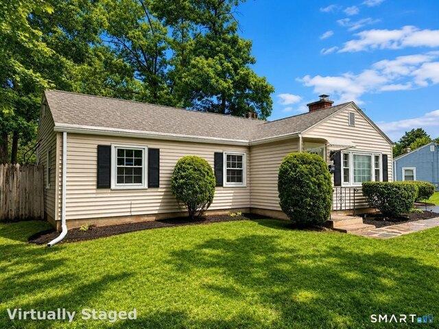 house with 3 bedroom, Windsor Locks CT ES105557279