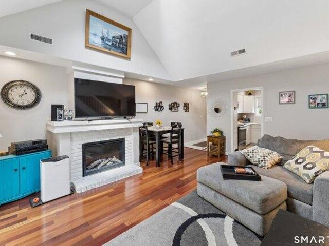 house with 3 bedroom, Woodbury CT ES105473906