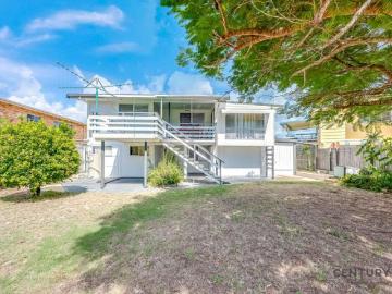 For Rent 3 Bedroom House Woodgate, QLD DS102666002