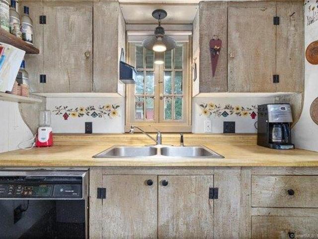 house with 3 bedroom, Woodstock CT ES104540854