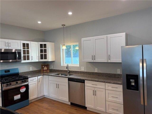 house with 3 bedroom, Woonsocket RI ES105474596