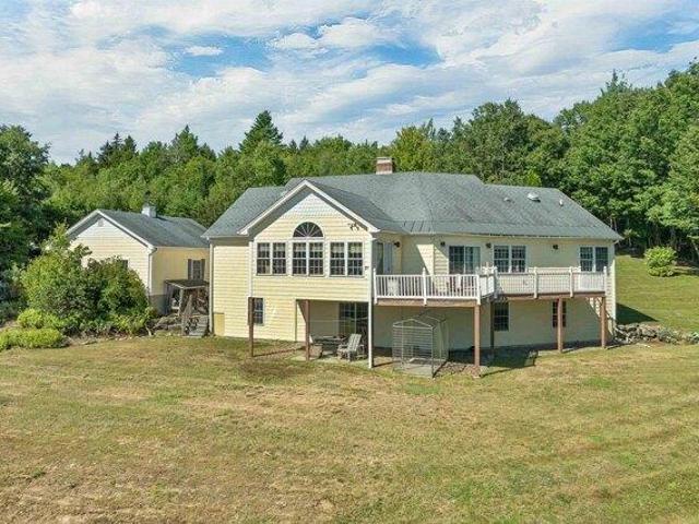 house with 3 bedroom, Wolfeboro NH ES105415817