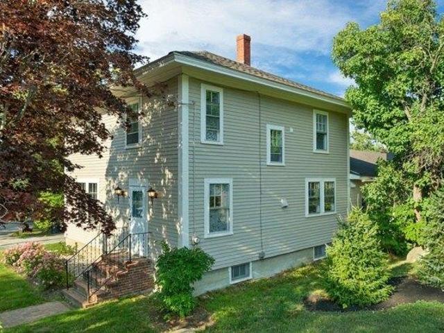 house with 3 bedroom, Wolfeboro NH ES105476727