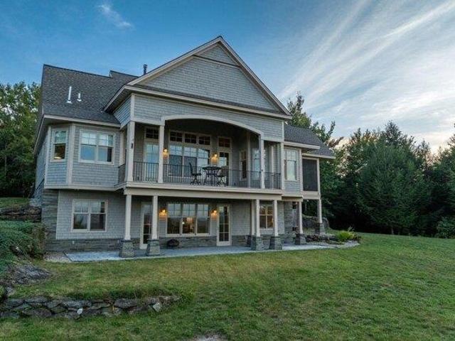 house with 3 bedroom, Wolfeboro NH ES105609330