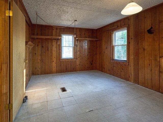 house with 3 bedroom, Worcester MA ES104441979