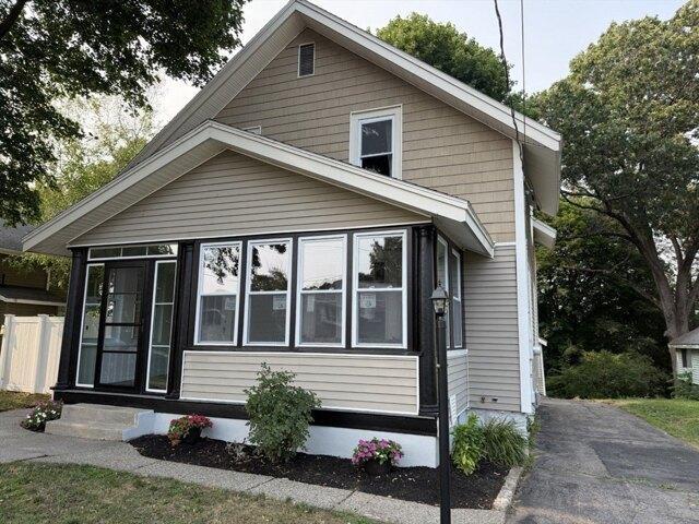 house with 3 bedroom, Worcester MA ES104443100