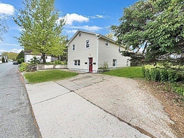 house with 3 bedroom, Worcester MA ES104444436