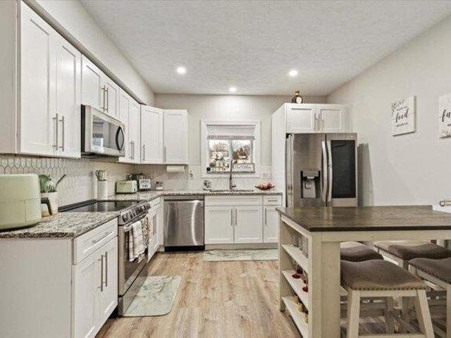 house with 3 bedroom, Worcester MA ES104510838