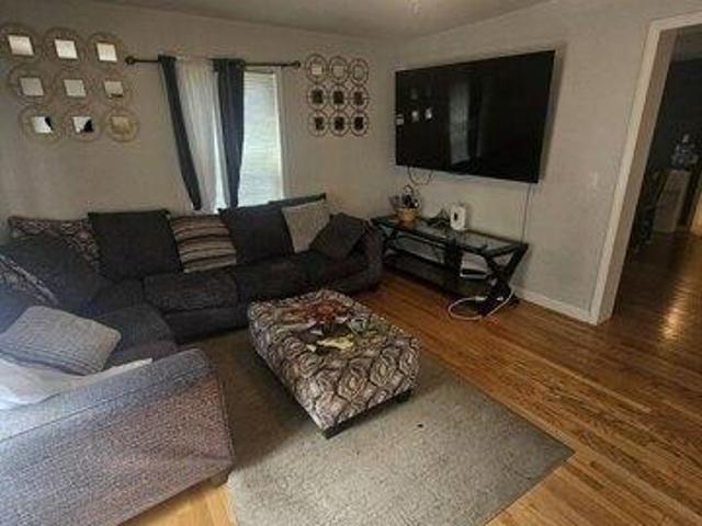 house with 3 bedroom, Worcester MA ES104543372