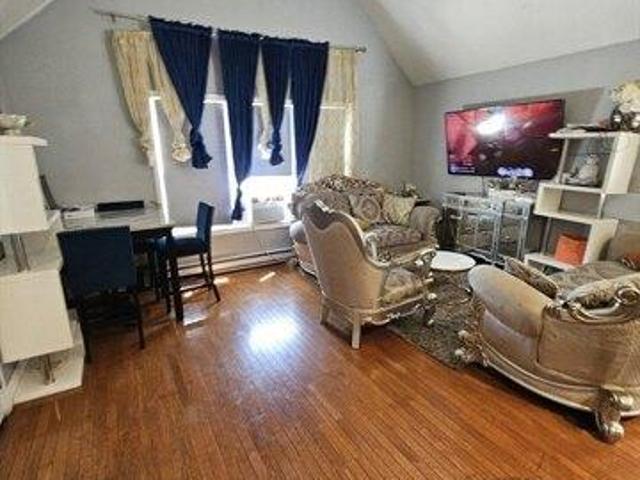 house with 3 bedroom, Worcester MA ES105290241