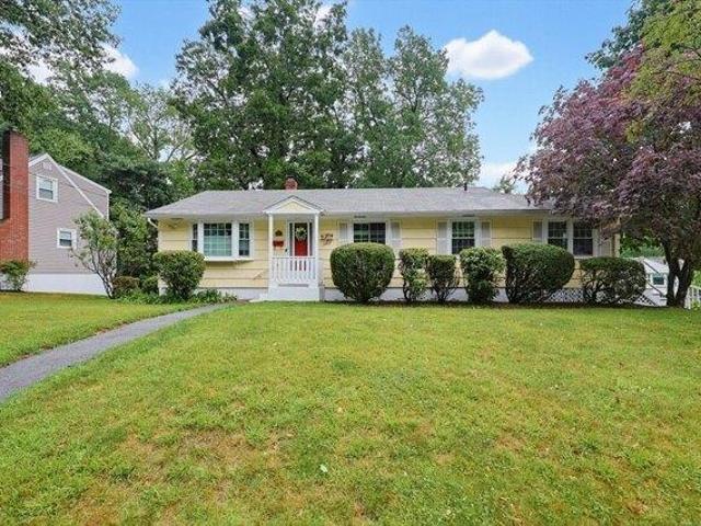 house with 3 bedroom, Worcester MA ES105292496