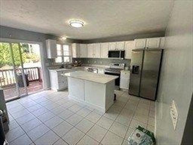 house with 3 bedroom, Worcester MA ES105315042
