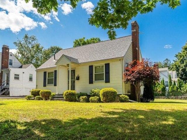 house with 3 bedroom, Worcester MA ES105340744