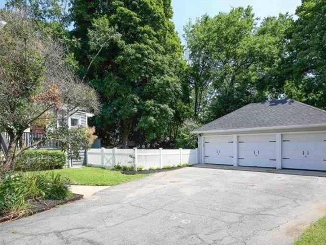 house with 3 bedroom, Worcester MA ES105350111