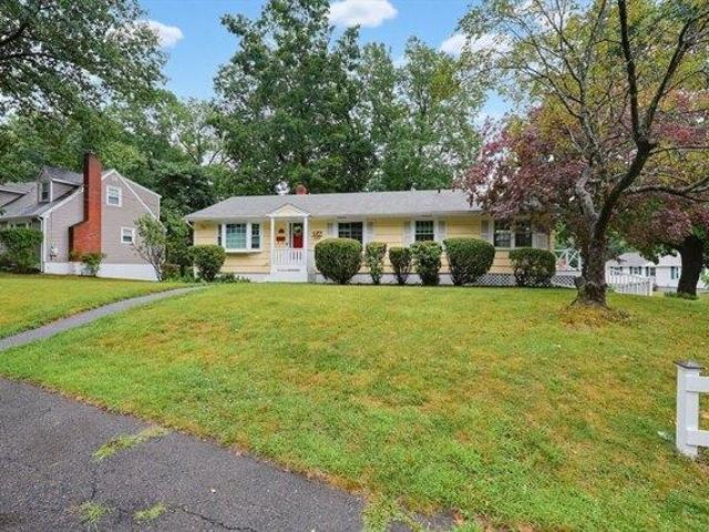 house with 3 bedroom, Worcester MA ES105385153