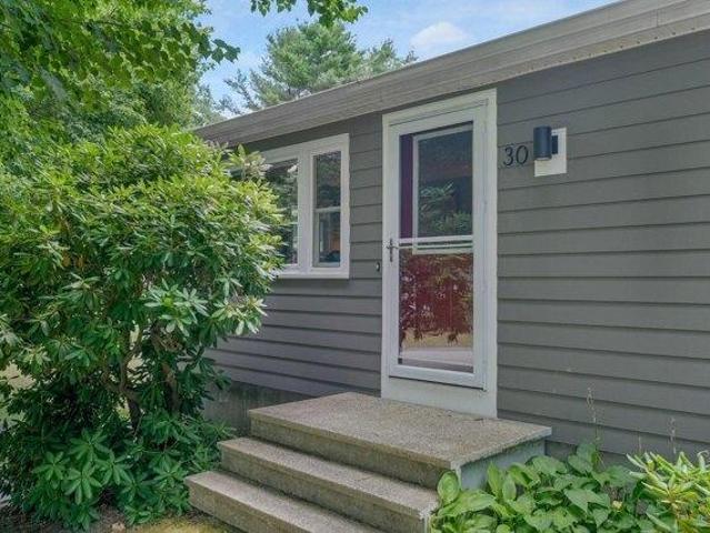 house with 3 bedroom, Yarmouth ME ES105697314