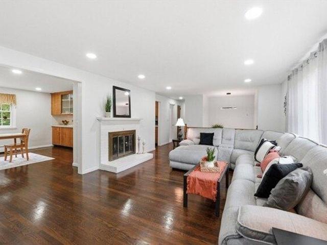 house with 3 bedroom, Acton MA ES105278382