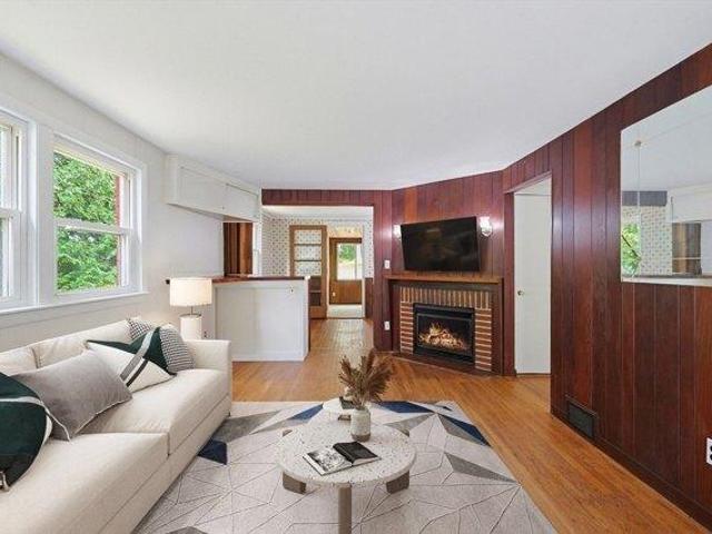 house with 3 bedroom, Acton MA ES105352091
