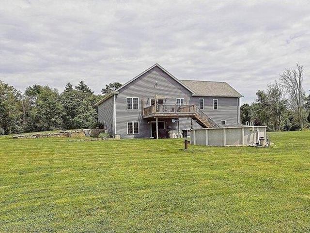house with 3 bedroom, Acushnet MA ES105632574