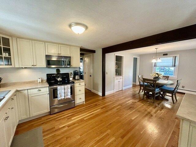 house with 3 bedroom, Abington MA ES105496156