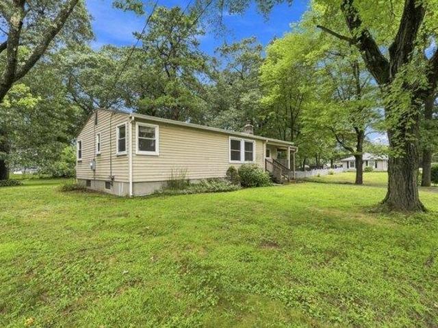 house with 3 bedroom, Agawam MA ES105478369