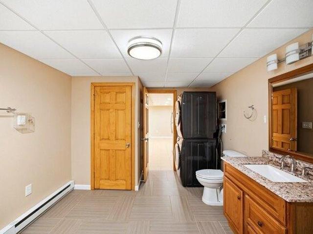 house with 3 bedroom, Agawam MA ES105559877