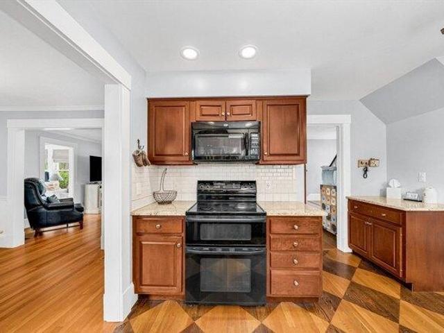 house with 3 bedroom, Amesbury MA ES105516185