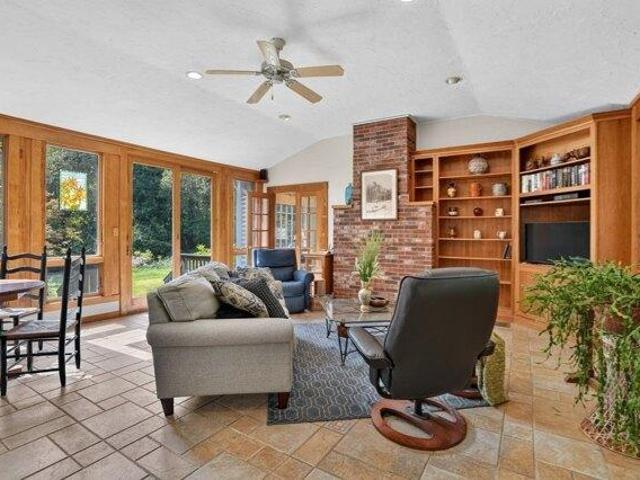 house with 3 bedroom, Andover MA ES105423331