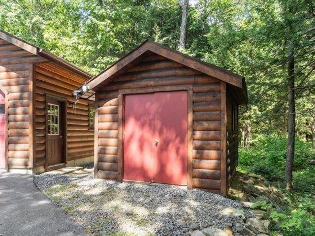 house with 3 bedroom, Ashburnham MA ES105351128
