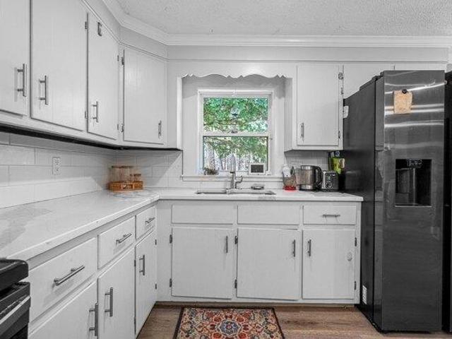 house with 3 bedroom, Ashburnham MA ES105418020