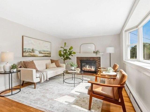 house with 3 bedroom, Ashland MA ES105559426