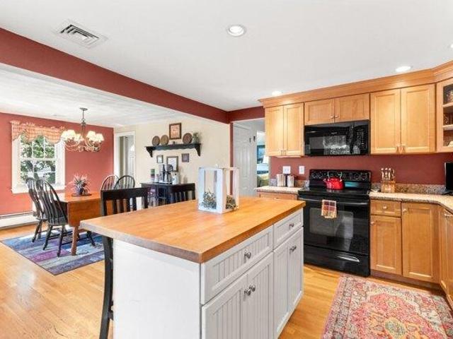 house with 3 bedroom, Arlington MA ES105590523