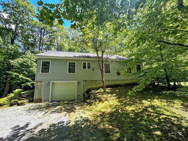 house with 3 bedroom, Arlington VT ES104477383