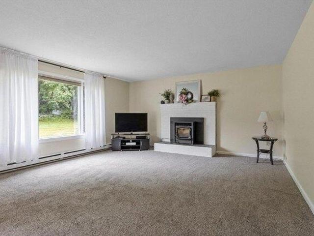 house with 3 bedroom, Athol MA ES105290587