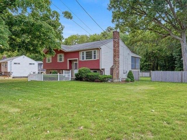 house with 3 bedroom, Attleboro MA ES105548852