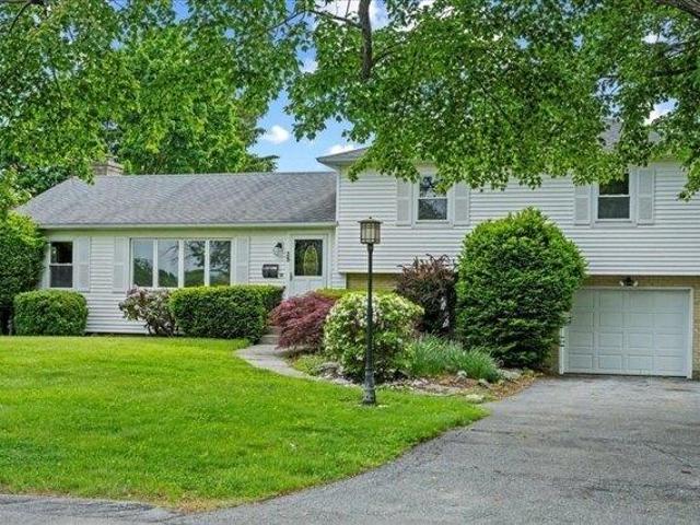 house with 3 bedroom, Auburn MA ES104568339