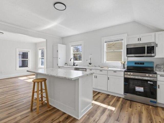 house with 3 bedroom, Auburn ME ES105712259