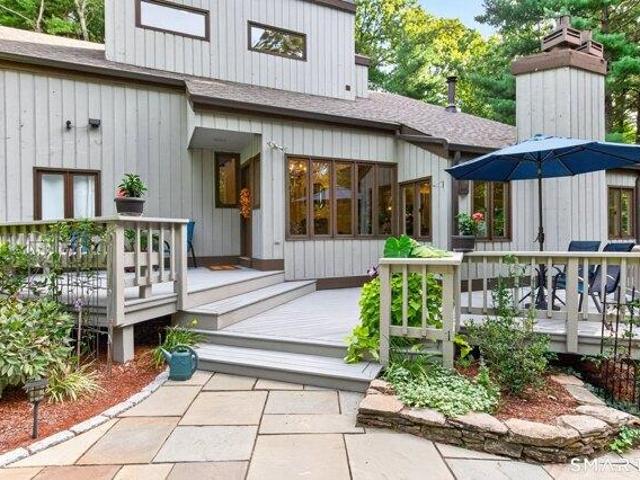 house with 3 bedroom, Avon CT ES105649667