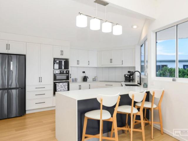 House 3 Bedroom For Rent Bangalee QLD ES101672511