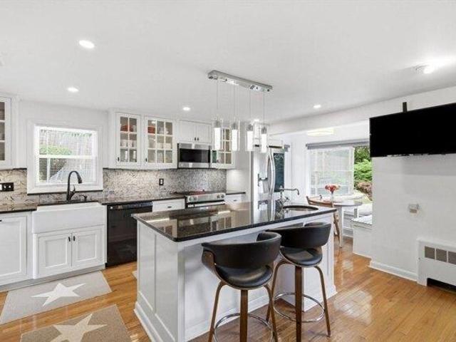house with 3 bedroom, Barnstable MA ES104850691