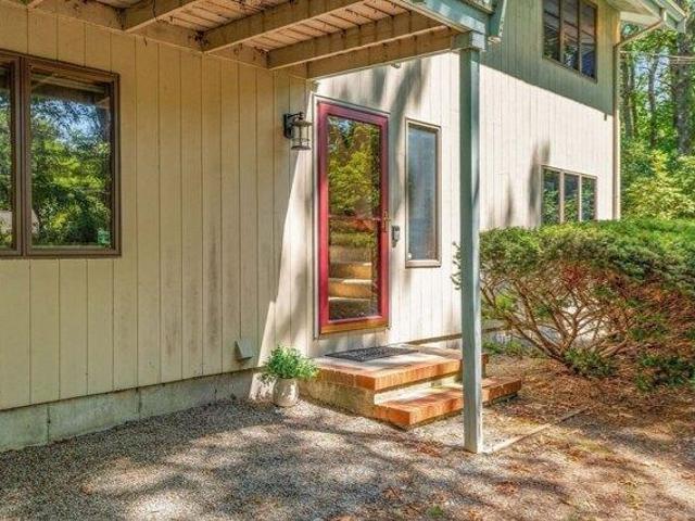 house with 3 bedroom, Barnstable MA ES105589840