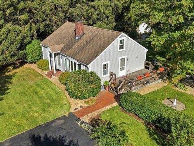 house with 3 bedroom, Barnstable MA ES105956886