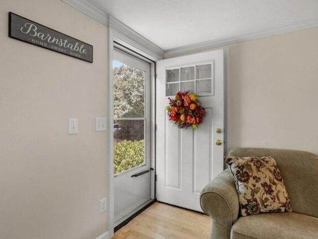 house with 3 bedroom, Barnstable MA ES105999367