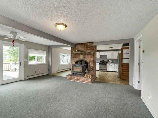 house with 3 bedroom, Barnstead NH ES105475592